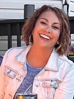 Robin-Lynn  Sweeney